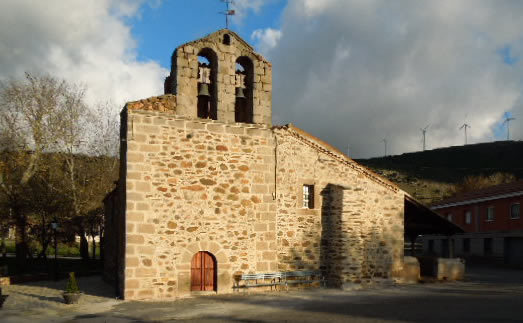 Porton de iglesia vista con la fachada